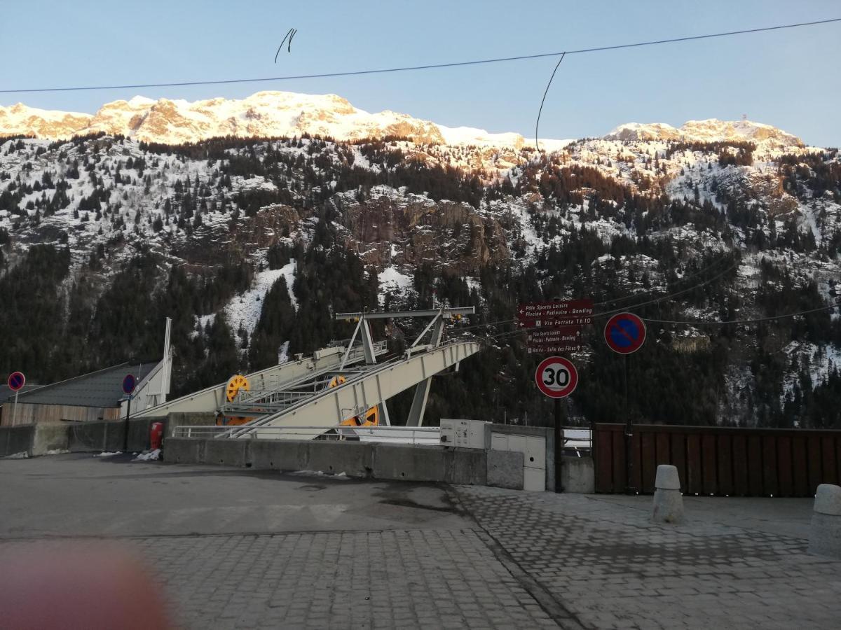 La Belledone A Vaujany Apartment Exterior photo